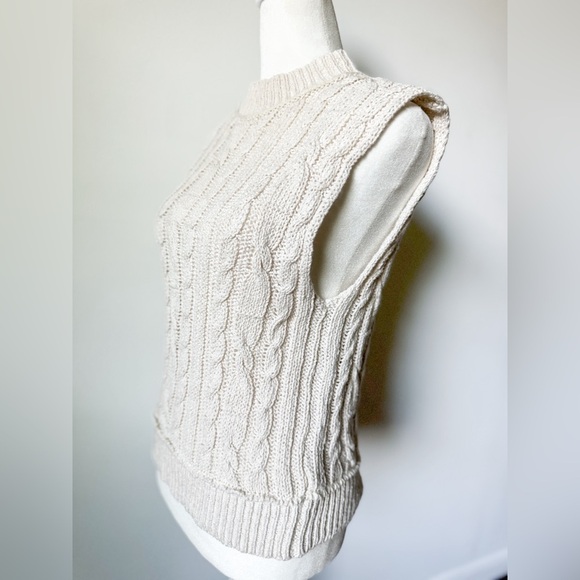 By Together Chunky Knit Vest - Picture 3 of 5
